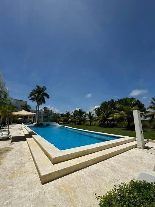 Contatti di 3 Bedroom With Beach And Pool!